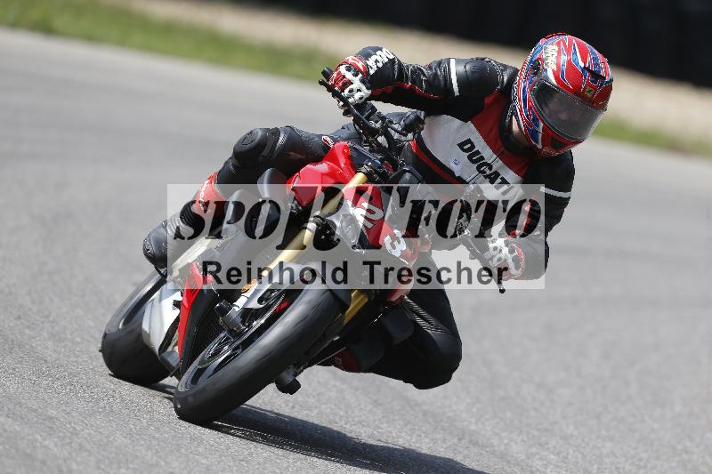 /27 12.06.2025 Ducati Schweiz Trackday Warmup  ADR/blau-bleu/23